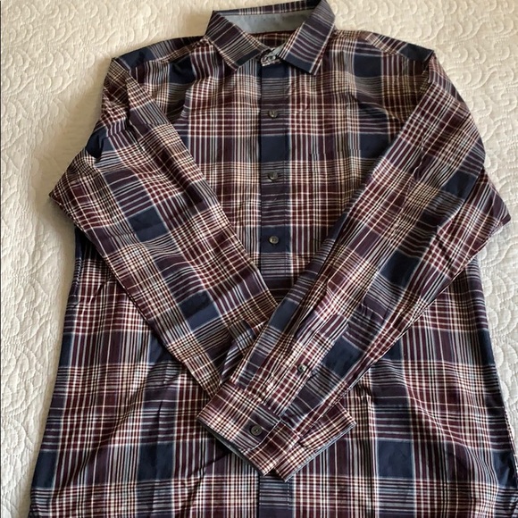 Button up - Picture 1 of 1